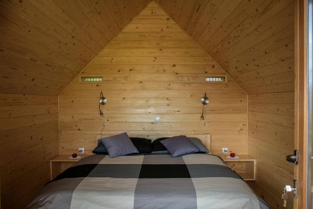 Glamping Kranjc Hotel โคบาริด ภายนอก รูปภาพ